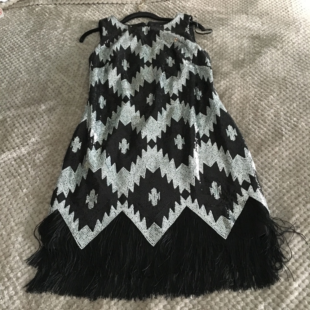 vince camuto zigzag-sequin fringe hem dress